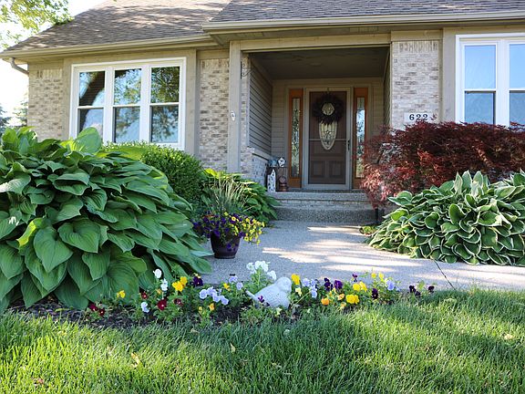 3rd image of 622 Heron Way