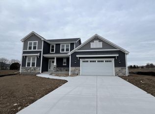 N101W16852 Tanglewood Dr, Germantown, WI 53022