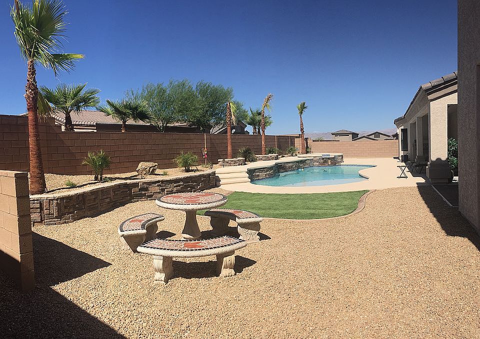 2nd image of 2664 Lantana Dr