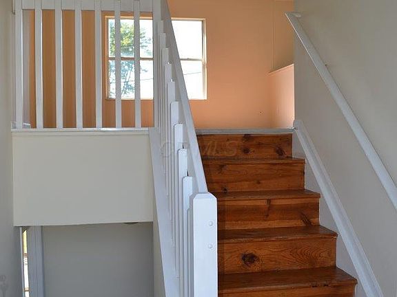 3rd image of 3381 Windridge Dr
