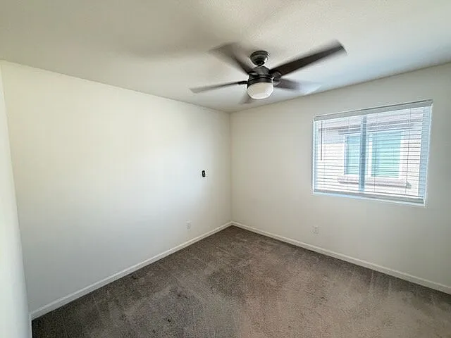 4265 Freemark Ave — Photo 33