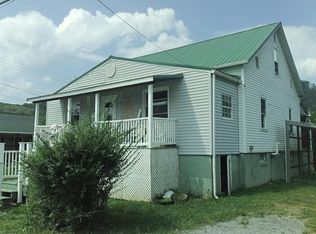 801 Horton Ave E, Rainelle, WV 25962