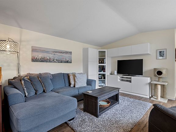 5th image of 1781 Ord Rd #21