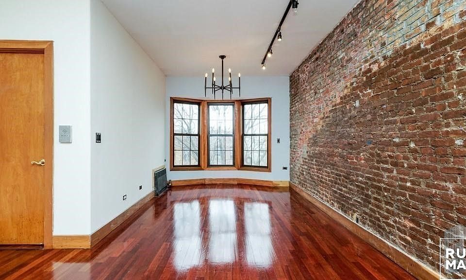 1st image of 360 Franklin Ave APT 3L
