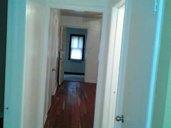 4th image of 7321 S Rockwell St #1