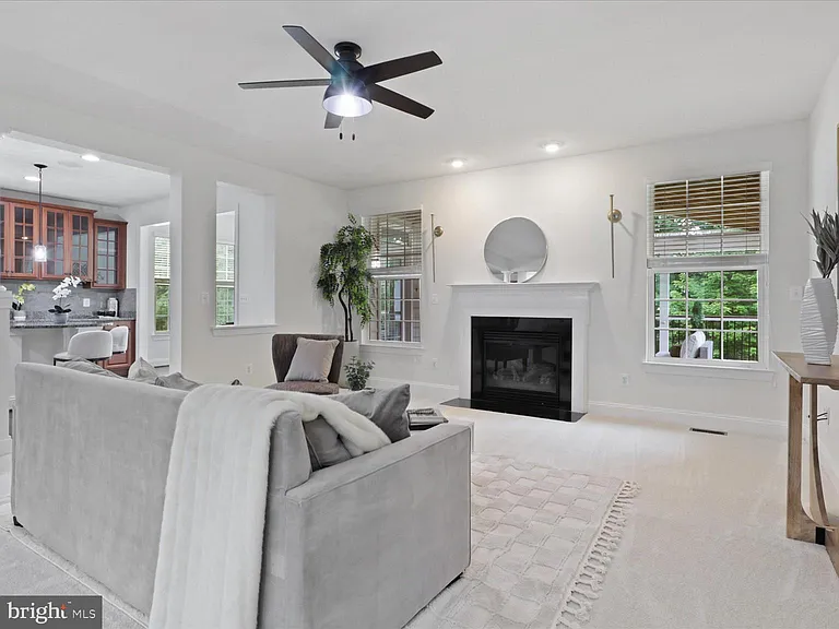 41595 Revival Dr — Photo 12