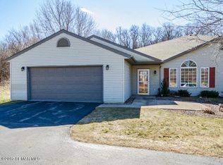 3232 Northern Valley Dr NE, Rochester, MN 55906