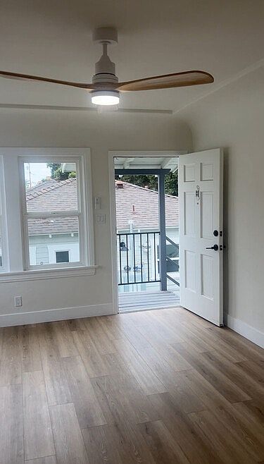Unit 4116 (living room to entrance)