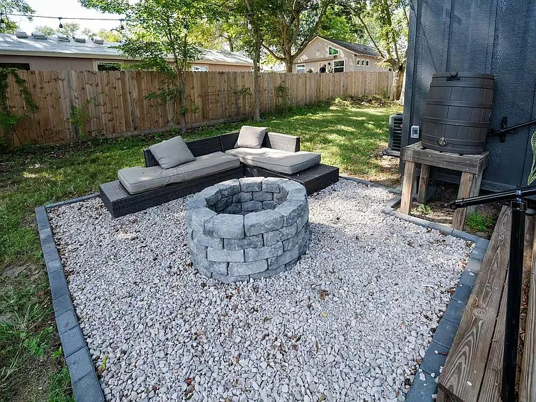 502 Dark St — Photo 21