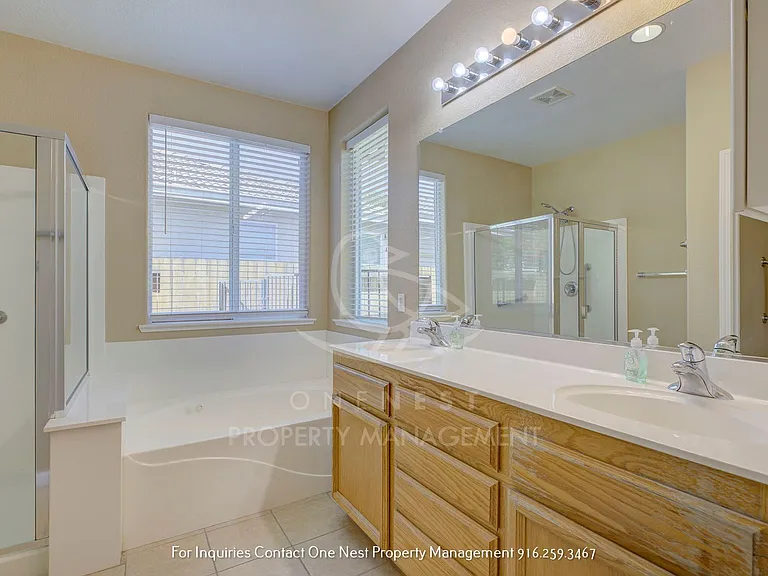 418 Dumont Ct — Photo 25