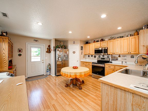 4th image of 11675 Cabin Creek St