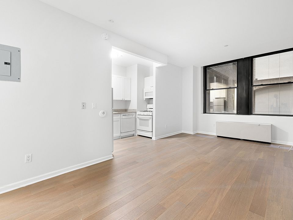1st image of 15 Park Row APT 11H