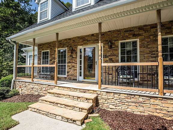 4th image of 5684 Charlton Way