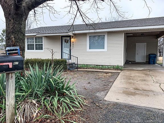2nd image of 807 Raymond Ave