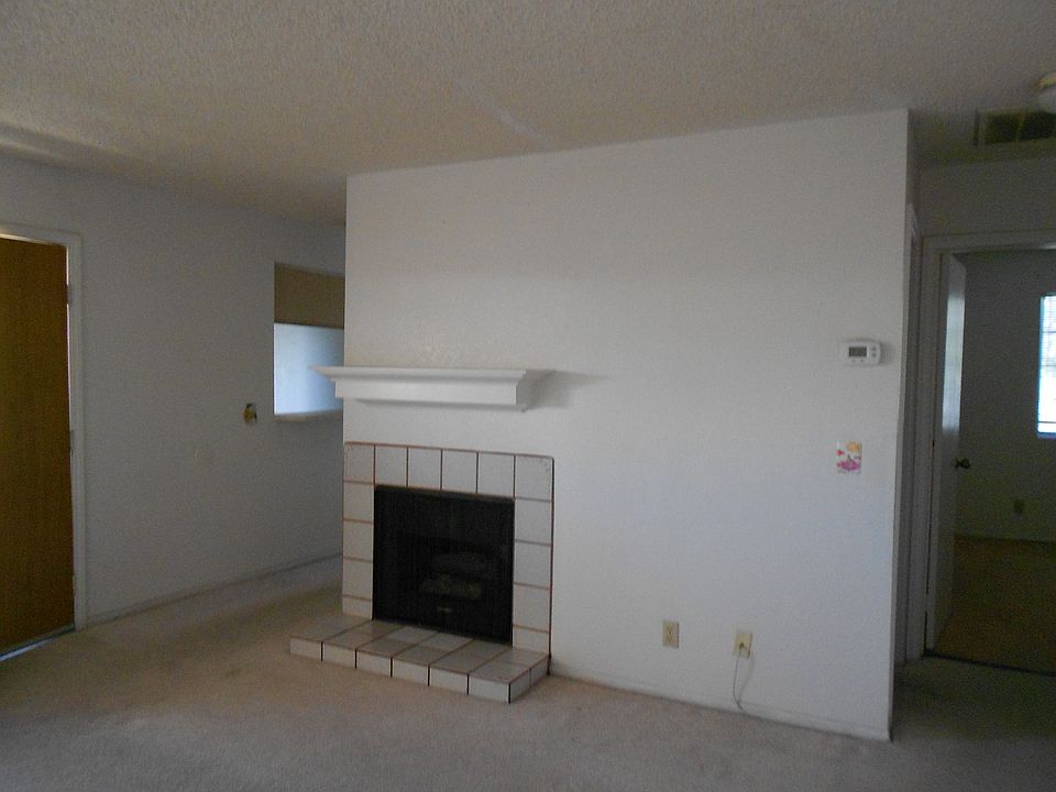 1st image of 221 N Lamb Blvd