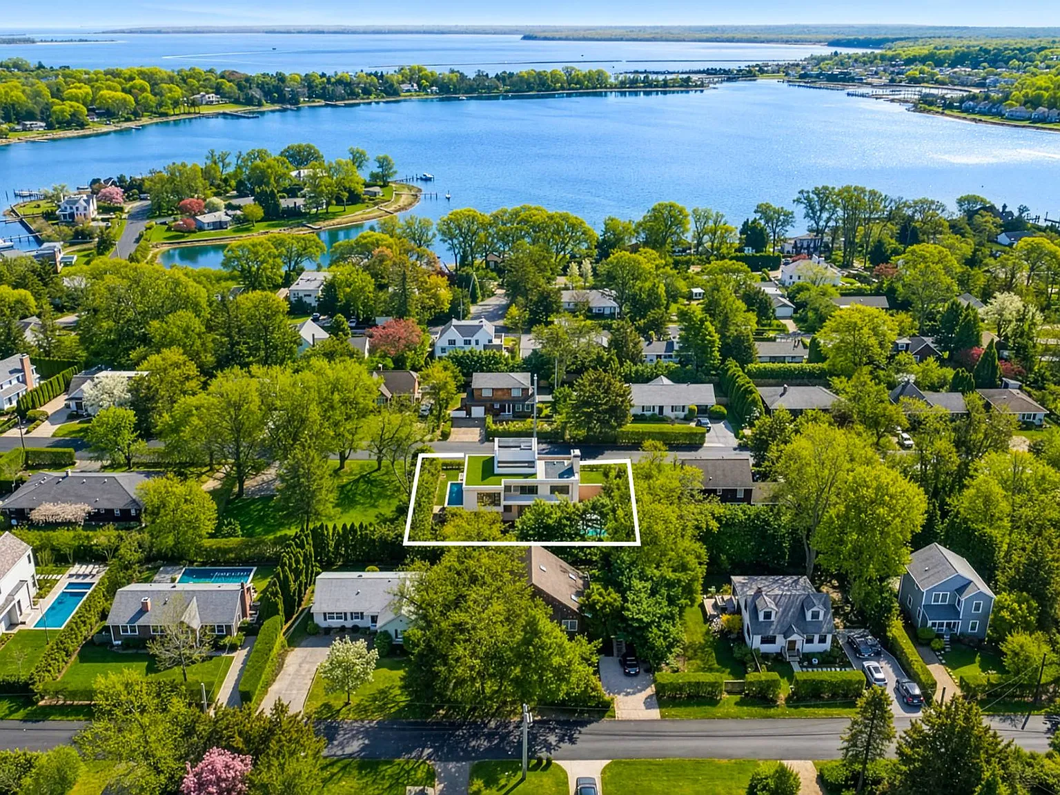 New Bay Point Luxury Rental — Photo 4