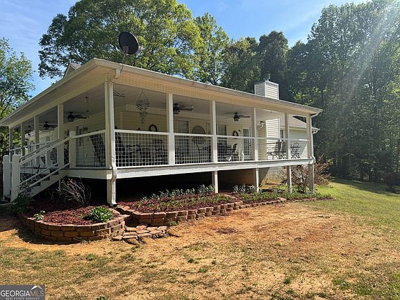 4th image of 500 Hicks Rd