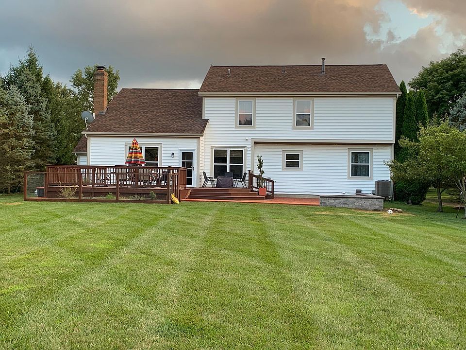 2nd image of 6642 Wisteria Cir