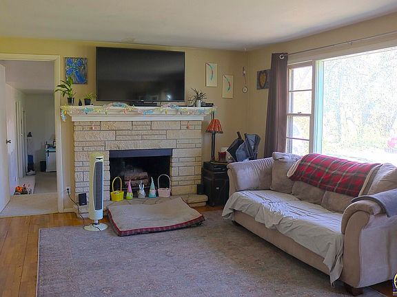 3rd image of 1207 W 18th Ave