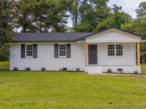 856 Pinewood Dr, Whiteville, NC 28472