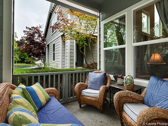 3rd image of 2405 NE 13th Way