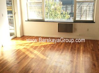 2734 21st St APT 2B, Astoria, NY 11102