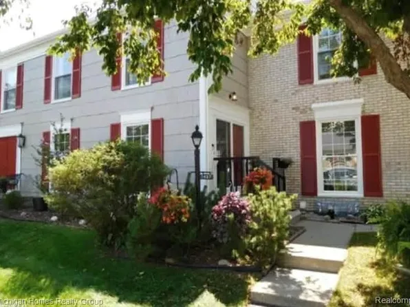 1437 Lantern Ln, Rochester, MI 48306