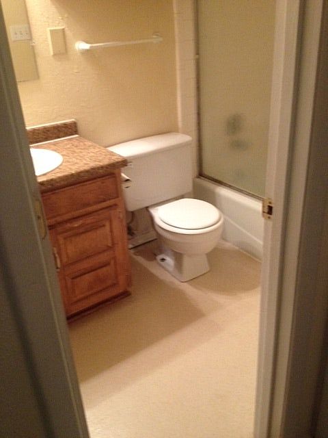 2nd image of 208 Gloria St