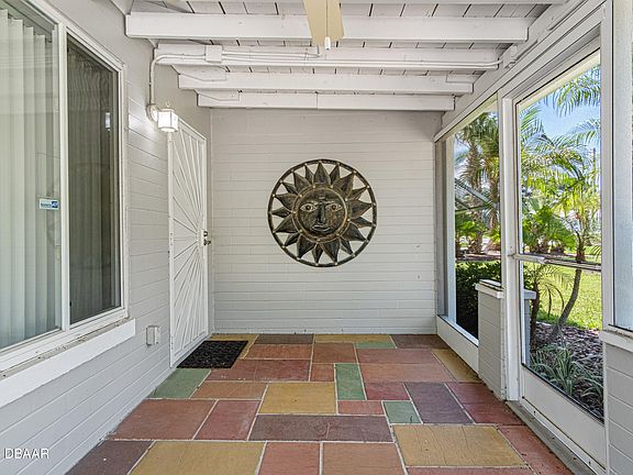4th image of 739 Buena Vista Ave