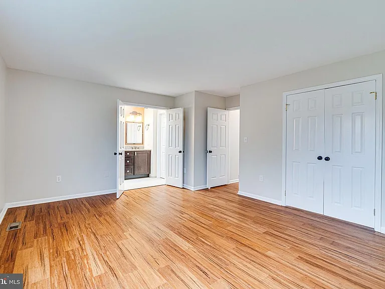 3022 Dower House Dr — Photo 27