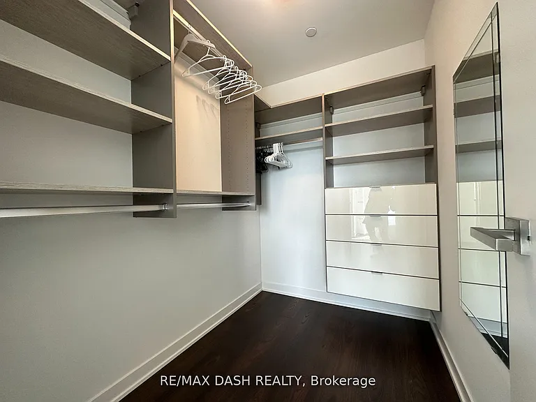 223 Saint Clair Ave W #1002 — Photo 20