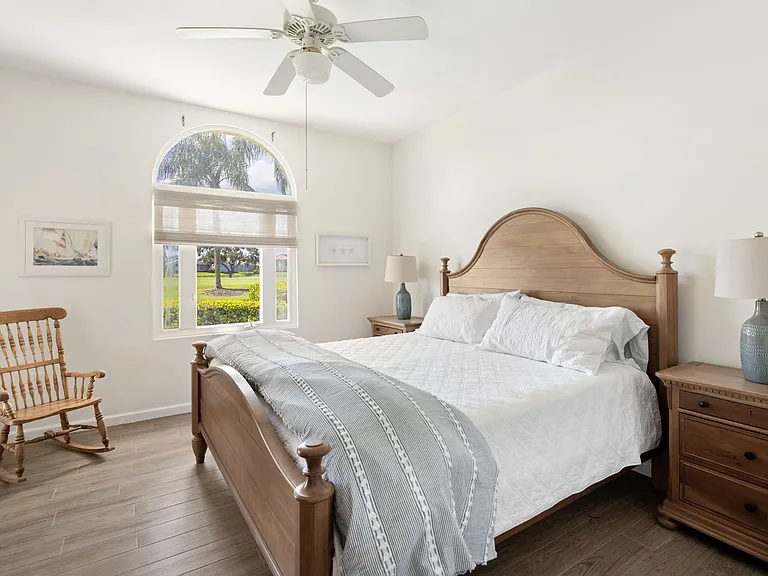 5045 Harmony Cir #102 — Photo 31