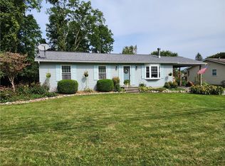 163 N Bloomfield Rd, Canandaigua, NY 14424