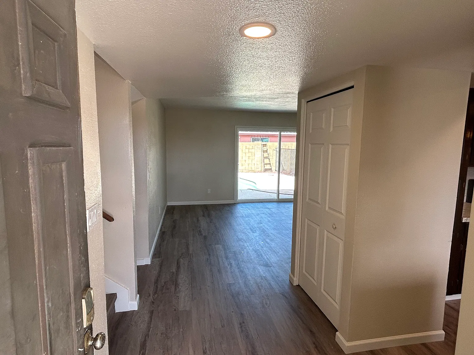 4 bed, 3.5 bath, 2312 sqft, $2,400 — Photo 3