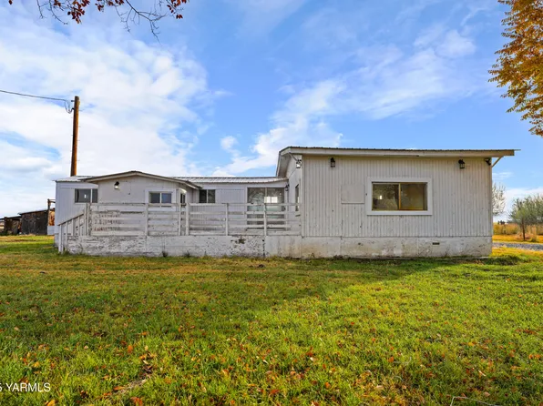 1081 Tecumseh Rd, White Swan, WA 98952