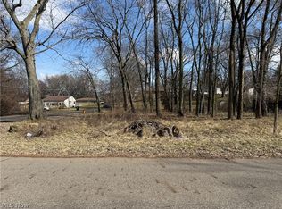 Pershing Ave NW, Massillon, OH
