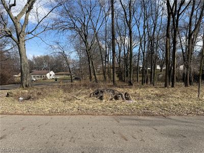 Pershing Ave NW, Massillon, OH, 44646