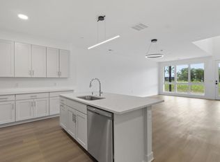 Lakeshore Commons, Oak Creek, WI 53154