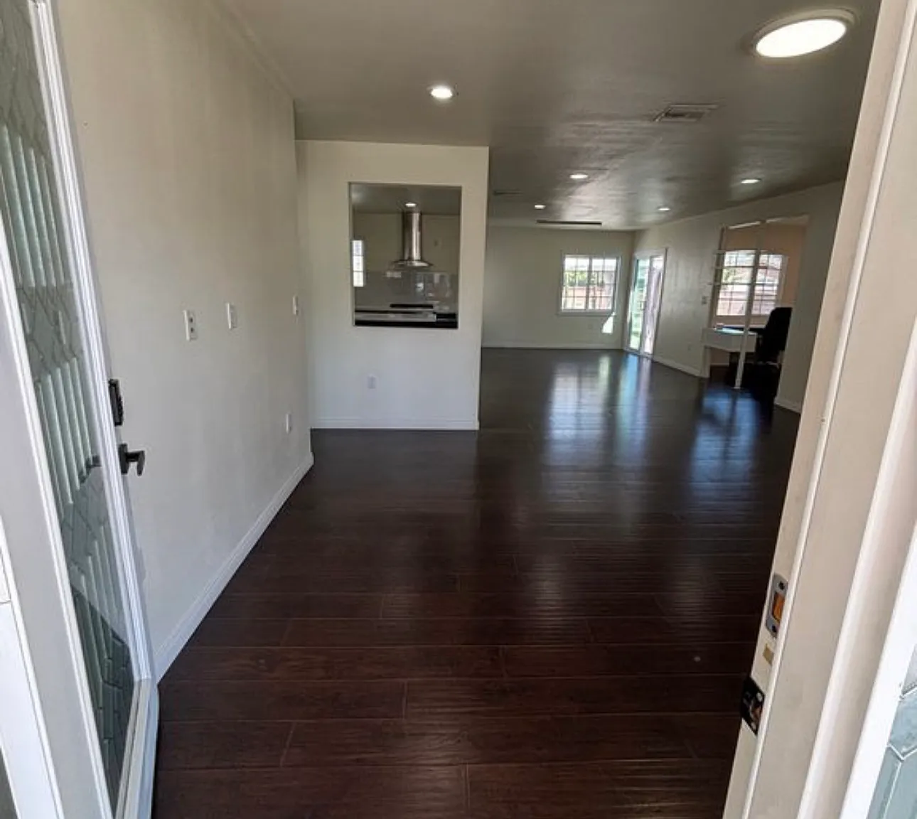 10041 Roselee Dr — Photo 2