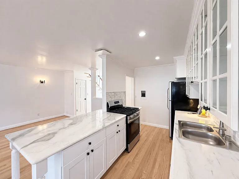 1141 19th St #B2 — Photo 17