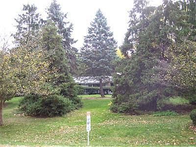 2nd image of 170 W Ridgeway Dr