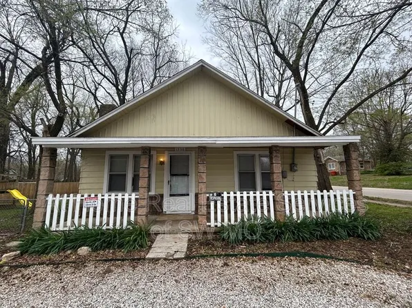 1536 W Madison St, Springfield, MO 65802