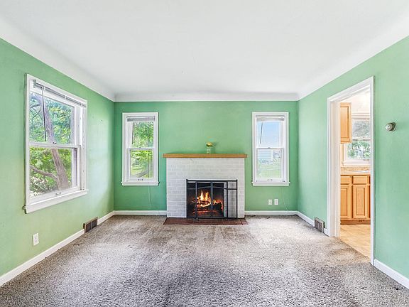 5th image of 316 Curtice St W