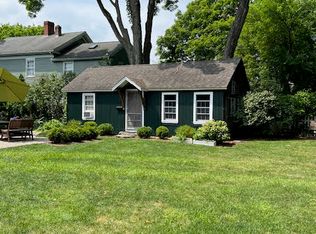 94 Boston St, Guilford, CT 06437