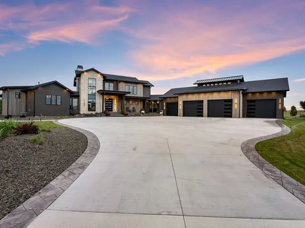 1509 Flowering Tree Ct, Windsor, CO 80550