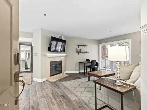 631 Oak Run Trl Unit 202, Oak Park, CA 91377