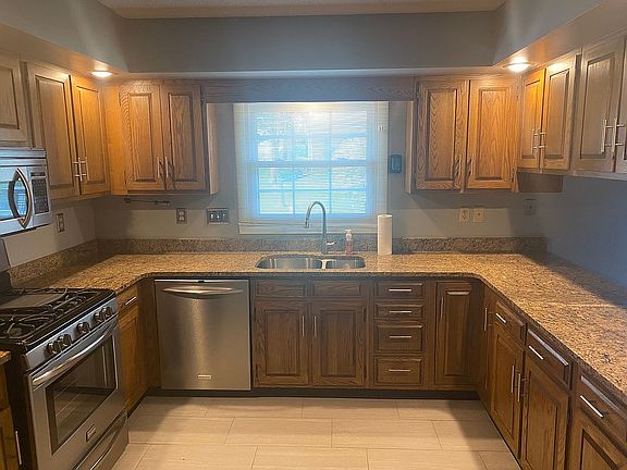 2nd image of 3012 Kingsridge Dr