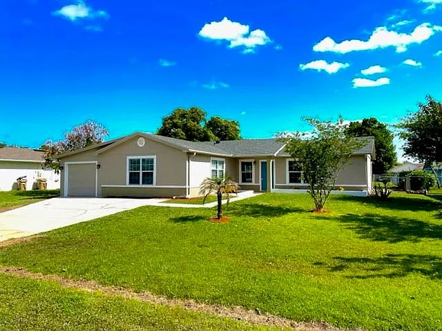 705 Harland Ct