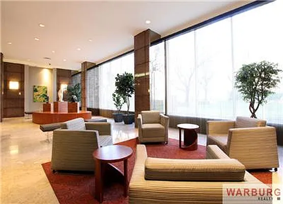 Sold by Warburg | media 6