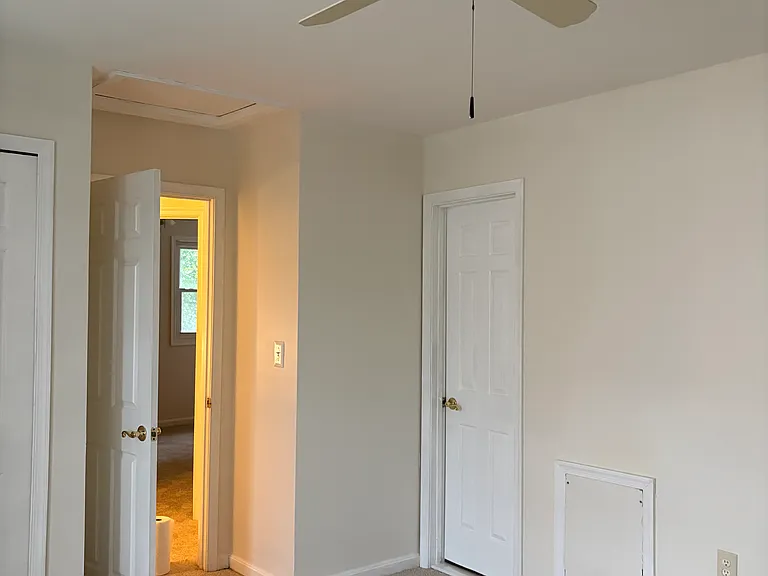 14208 Greenview Dr — Photo 18